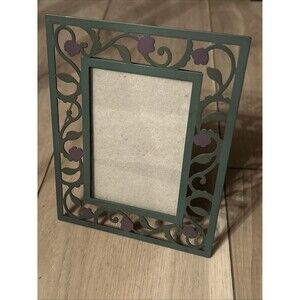 Pale Green & Pink 7 x 5.5”Cut-Out Metal Design Elsa FRAME Holds 4.5 x 6.5" Photo